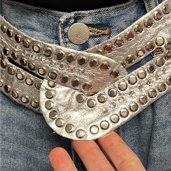 Sand Castle New York Vintage Silver Leather Belt - Picture 13 of 16